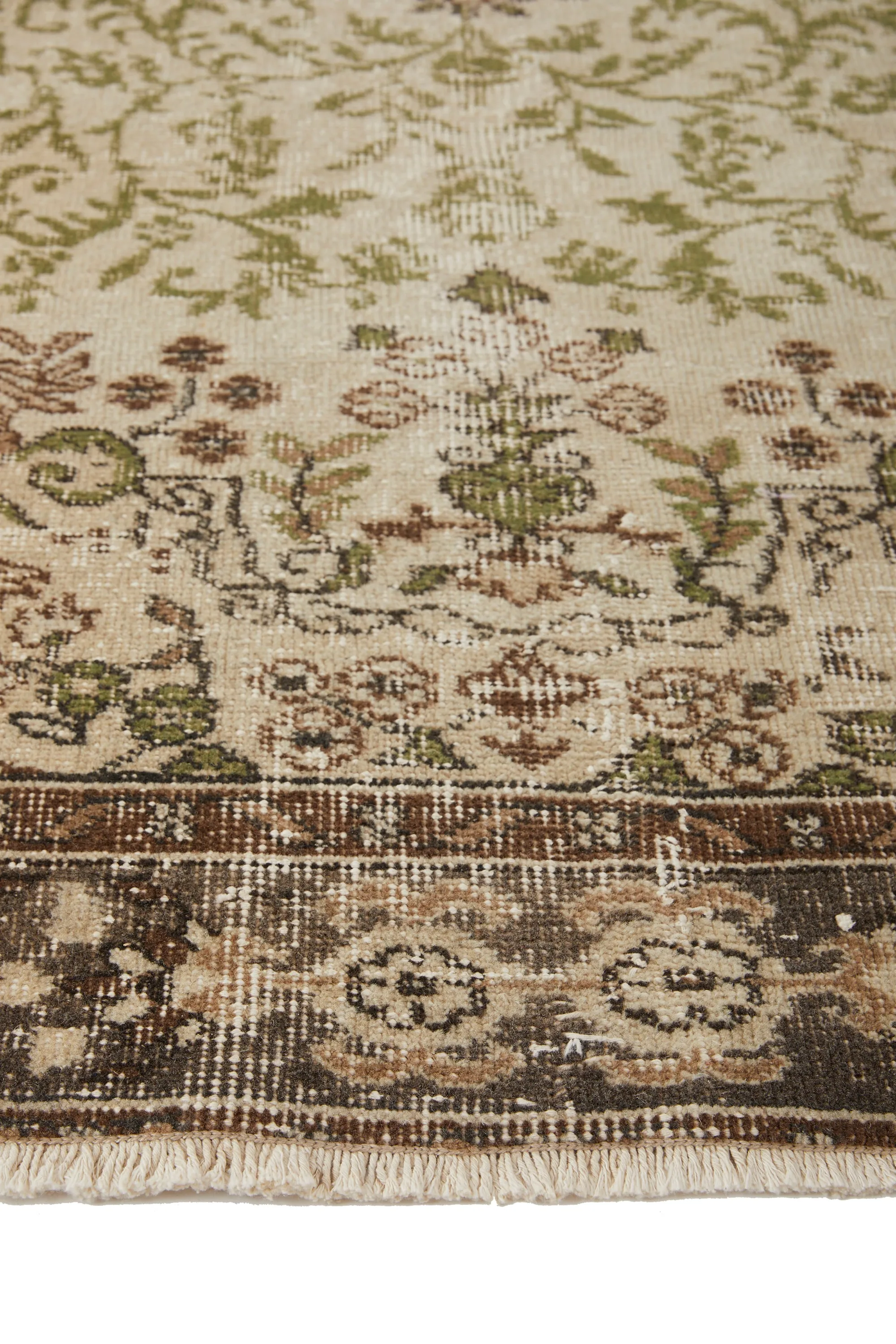 'Aries' Turkish Vintage Area Rug - 6'4" x 10'8"