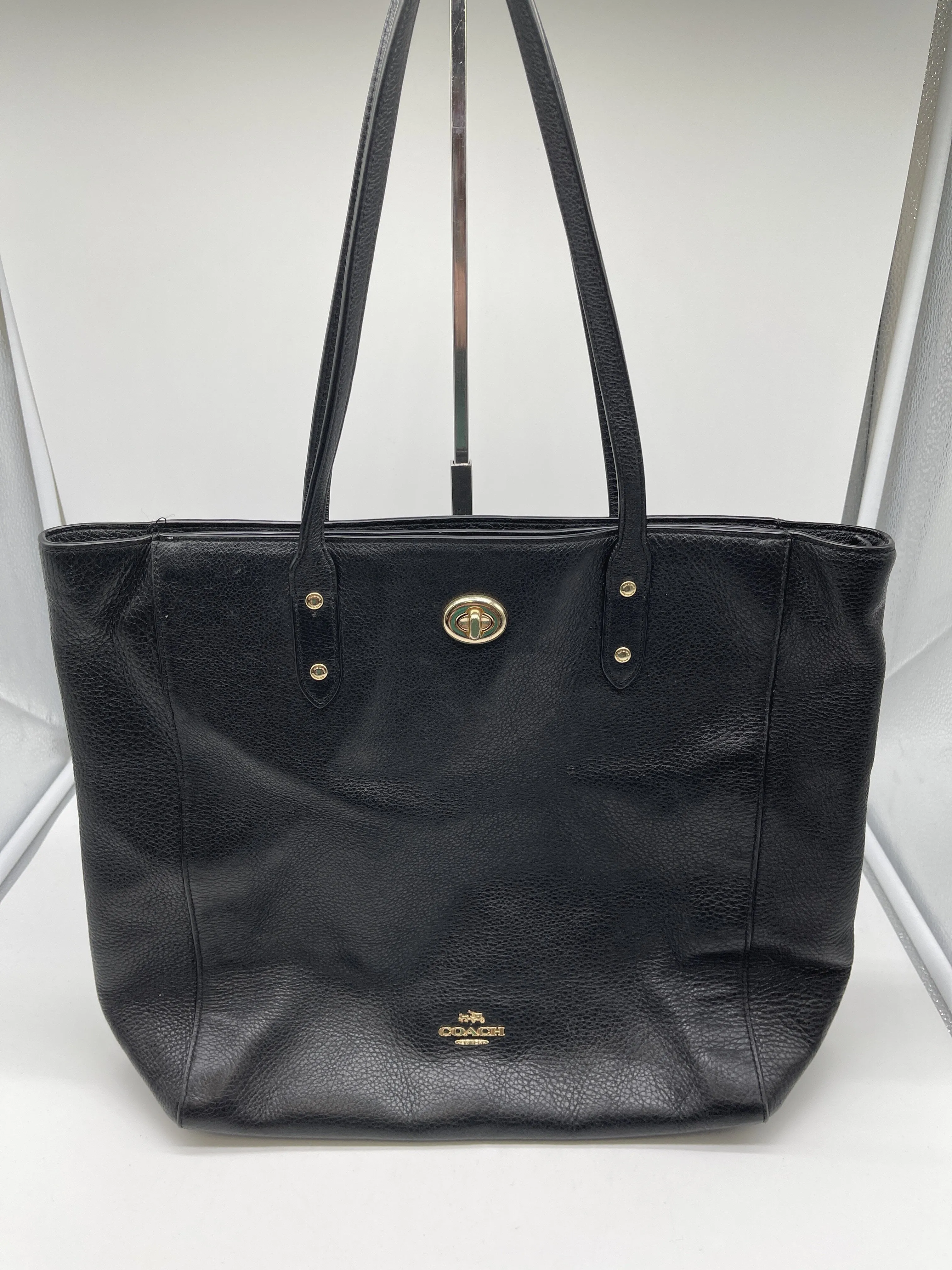 Handbag Designer By Coach  Size: Large