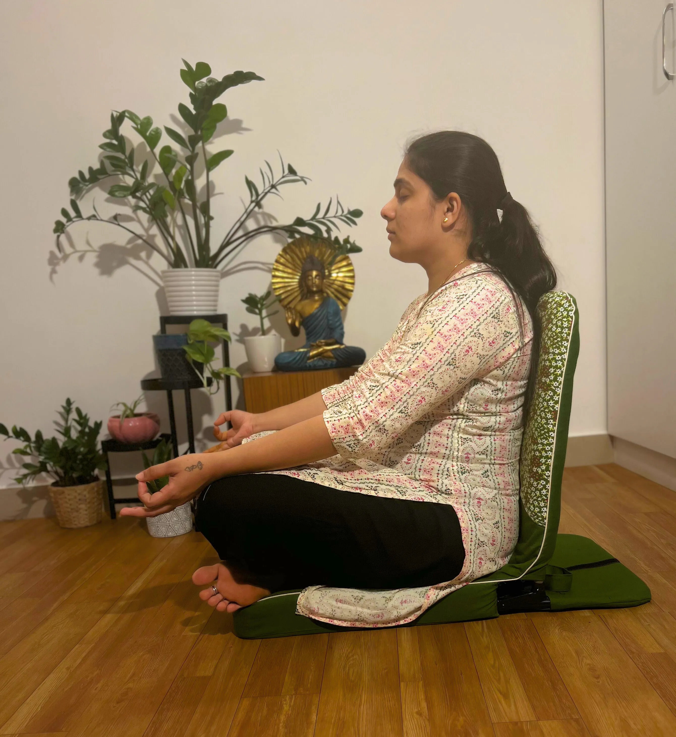 MEDITATION CHAIR WITH CUSHION FOLDABLE LIGHTWEIGHT PORTABLE BACK SUPPORT